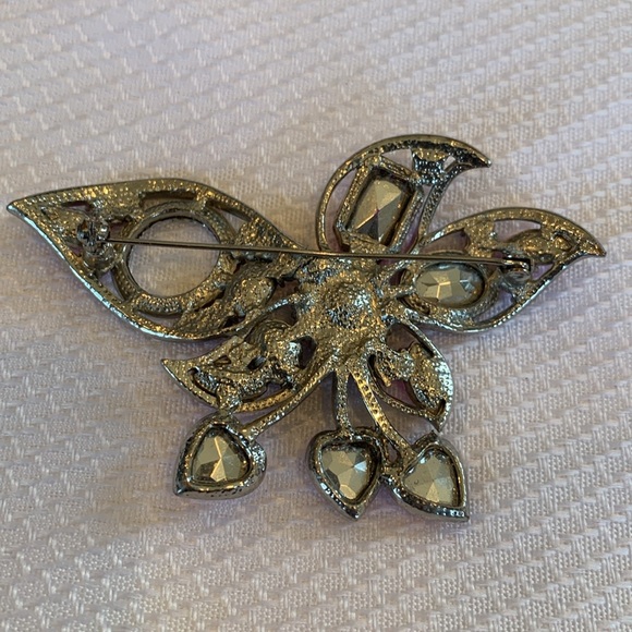 Pink Crystals and Hearts in Silver Tone Brooch Pin - Picture 2 of 4